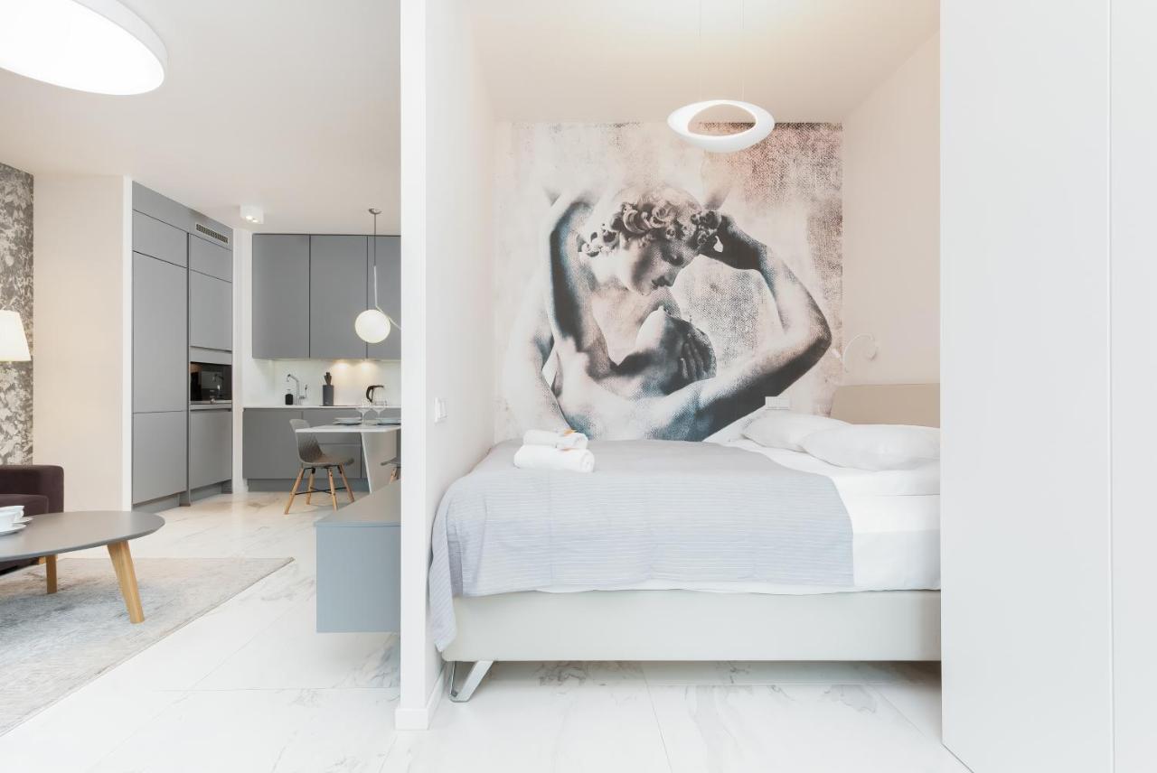Mennica Residence - City Center Apartments By Noclegi Renters Warsawa Bagian luar foto