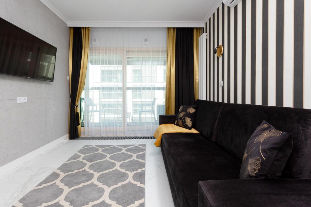 Mennica Residence - City Center Apartments By Noclegi Renters Warsawa Bagian luar foto
